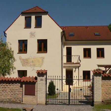 Penzion Speller Vysoky Ujezd  Exterior photo